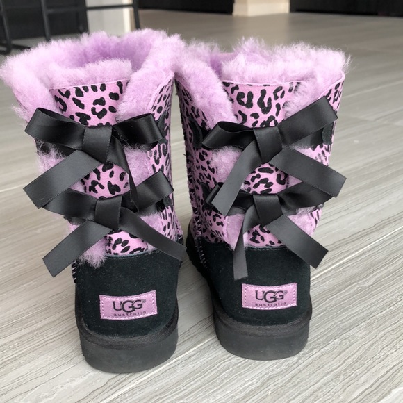Bailey Bow Rosette Uggs in Lavender - new without box - Picture 4 of 6